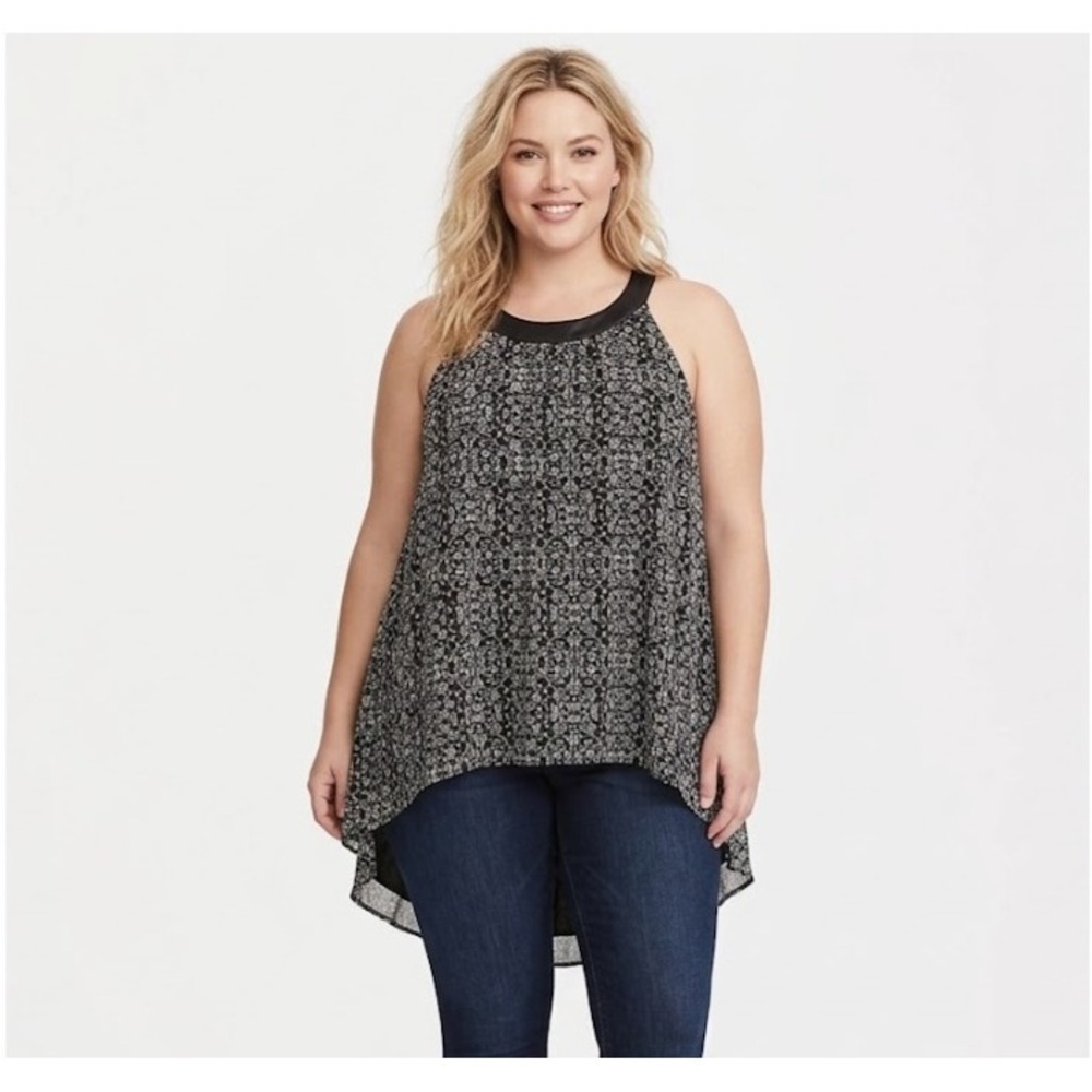 New Torrid Black White Ditsy Floral Faux Leather Trim Sleeveless High Low Top 1X